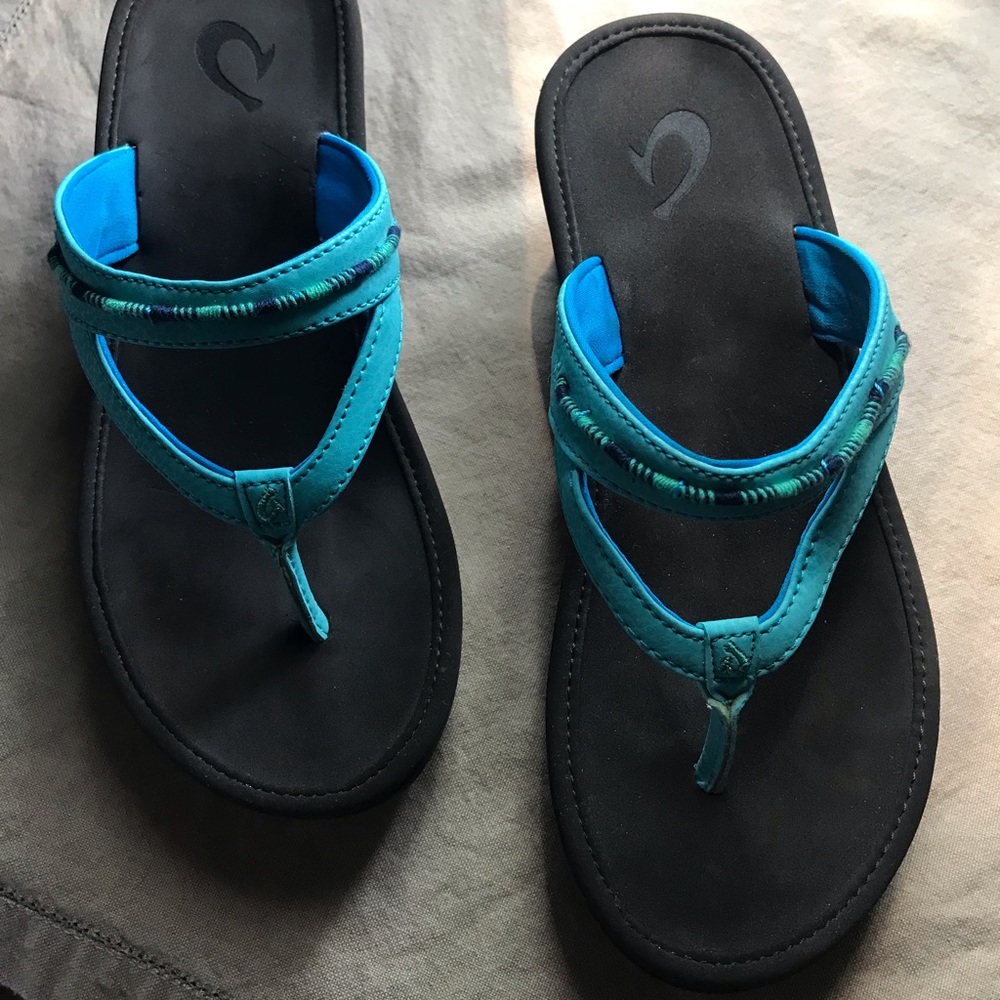 Olukai turquoise sandals
